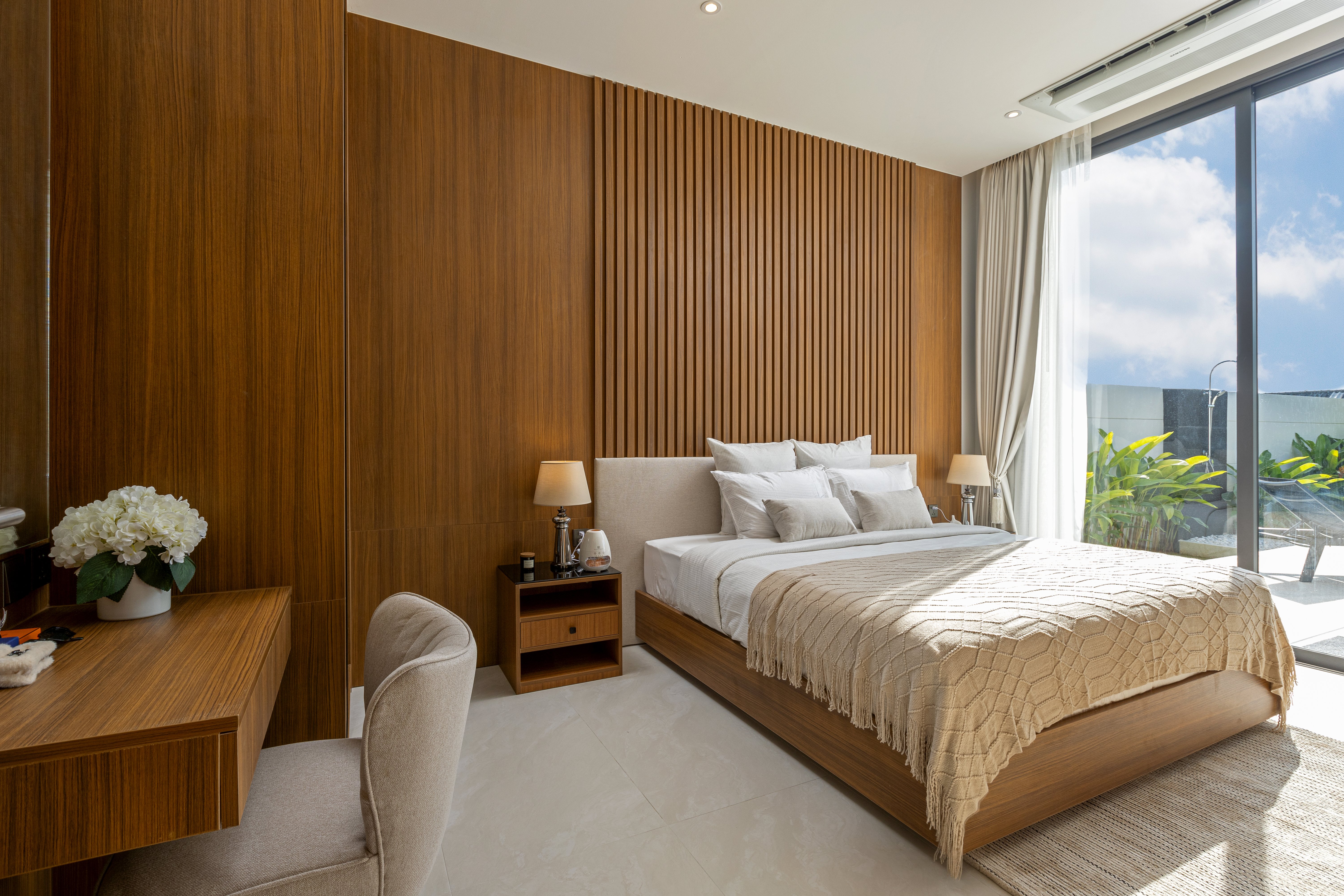 Mouana Serenity Cherng Talay 52